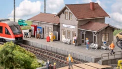 16268 Noch Figuren-Themenwelt Bahnsteig